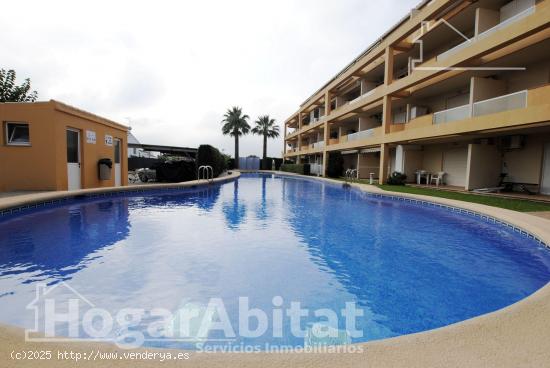 PRECIOSO ÁTICO SEMINUEVO CON PISCINA Y TERRAZA MUY CERCA DE LA PLAYA - ALICANTE