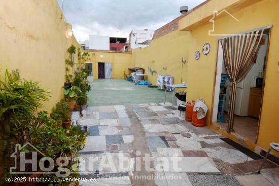 ¡MAGNÍFICA OPORTUNIDAD! AMPLIA CASA REFORMADA CON GRAN TERRAZA - CASTELLON