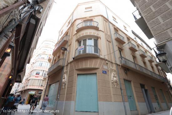 EMBLEMATICO EDIFICIO EN CASCO ANTIGUO DE CARTAGENA - MURCIA