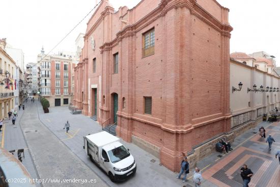 EMBLEMATICO EDIFICIO EN CASCO ANTIGUO DE CARTAGENA - MURCIA