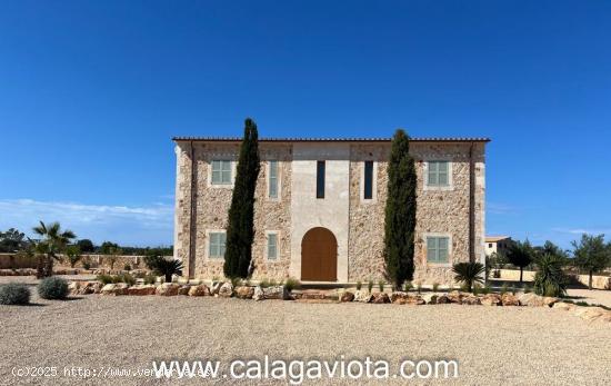 Villa de lujo en Es Llombards - BALEARES