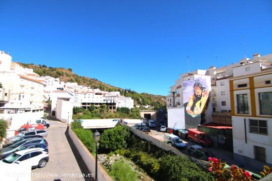 Casa en el centro de Tolox con vistas Sierra de las Nieves - MALAGA