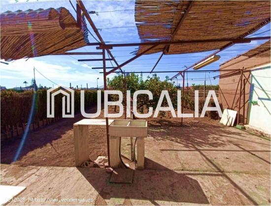 UBICALIA VENDE MAGNÍFICA ALQUERÍA CON TERRENO DE ÁRBOLES FRUTALES Y TERRAZAS. HUERTA ALBORAYA - V