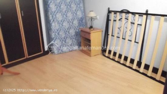 Bonito apartamento con piscina comunitaria en pleno centro. - CACERES