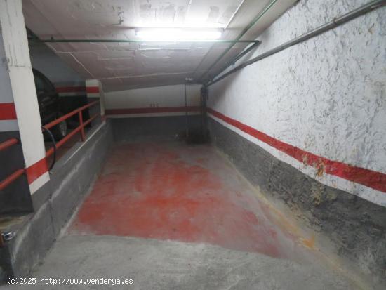 PLAZA DE PARKING EN ALQUILER PARA COCHE MEDIANO - BARCELONA