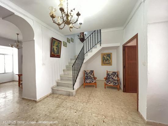 AMPLIA CASA EN ALAMEDA PUEBLO SALE A LA  VENTA¡¡¡¡ - MALAGA