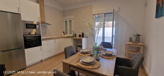 SE ALQUILA PRECIOSO APARTAMENTO RECIEN REFORMADO VACACIONAL - MURCIA