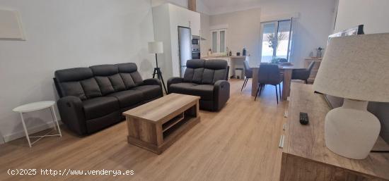 SE ALQUILA PRECIOSO APARTAMENTO RECIEN REFORMADO VACACIONAL - MURCIA