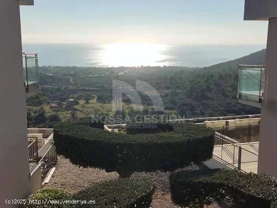  Chalet Adosado con Terraza y Garaje en Urbanización de Peñíscola con Piscina Comunitaria - CASTEL 