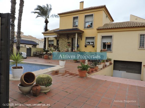  Villa en alquiler en Torrevieja (Alicante) 