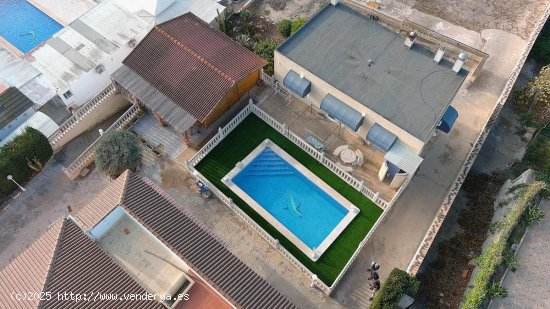 Villa en venta en Albatera (Alicante)