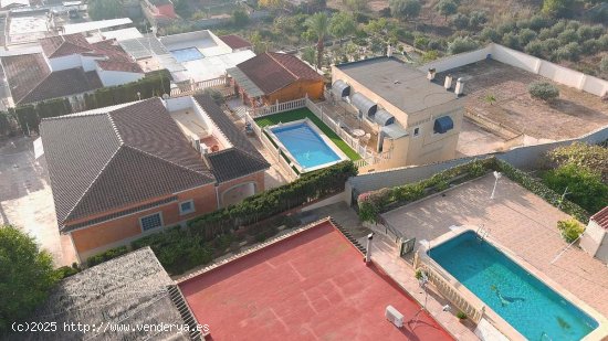 Villa en venta en Albatera (Alicante)