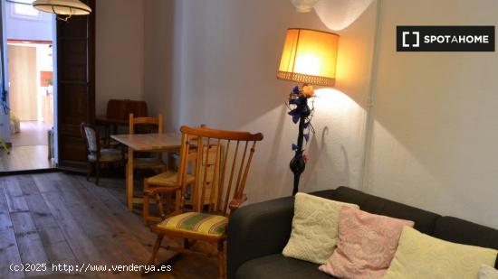 Apartamento entero de 2 dormitorios en Barcelona. - BARCELONA