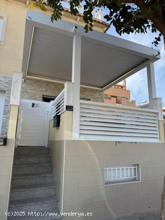  Chalet en venta en Guardamar del Segura (Alicante) 