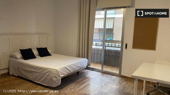 Fantástica habitación en el centro de la ciudad de Córdoba. - CORDOBA