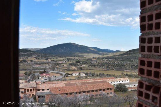 Local en venta en Peñarroya de Tastavins (Teruel)