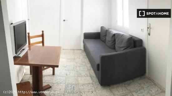 Hermosa habitación de estudiantes en el centro. - CORDOBA