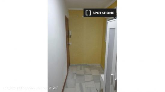 Acogedora habitación en piso compartido de estudiantes. - CORDOBA