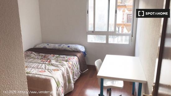 Habitación de estudiantes llena de luz natural en Córdoba - CORDOBA