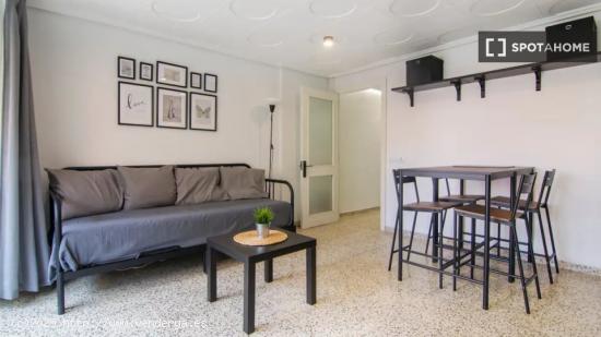 Piso de 3 habitaciones en alquiler en Valencia - VALENCIA