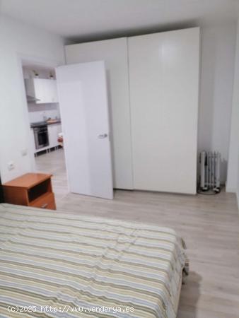  Se alquila habitación en apartamento de 3 dormitorios en Patraix - VALENCIA 