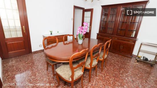 Precioso piso de 3 habitaciones en alquiler en Valencia - VALENCIA