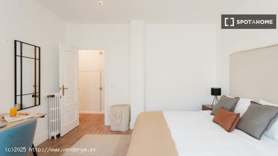 Habitación en piso compartido en valencia. - VALENCIA