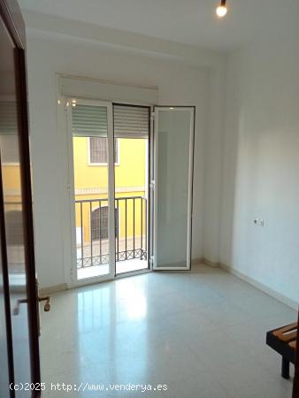 PISO EN VENTA EN LA LOCALIDAD DE BURGUILLOS, SEVILLA. - SEVILLA