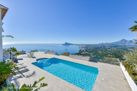 Exlusivas vistas al mar y bahia de Altea - ALICANTE