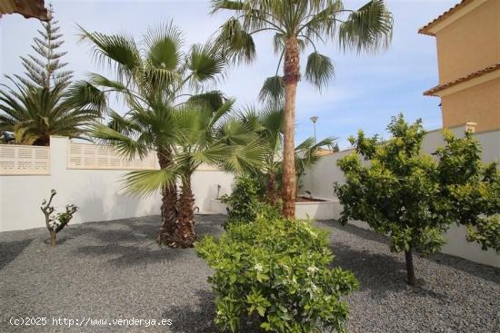 Villa con piscina infinita en zona tranquila y acabados de calidad - ALICANTE