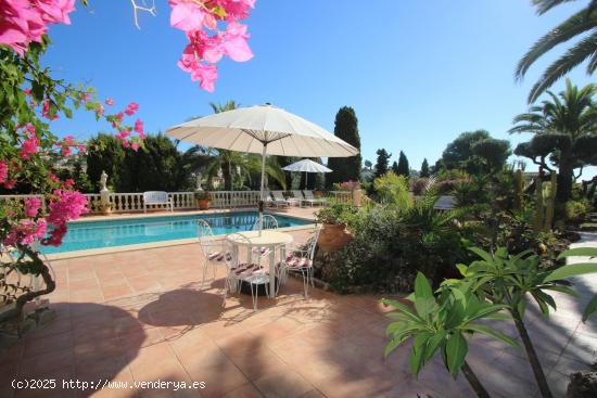 Villa de lujo con preciosas vistas al mar y total privacidad. - ALICANTE