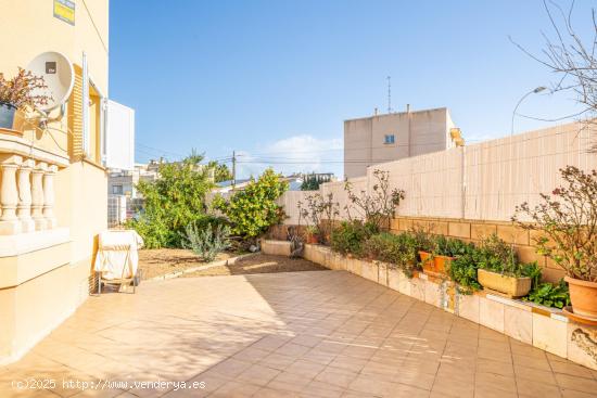 Planta baja de 3 dormitorios, gran terraza y parking en Son Ferrer - BALEARES