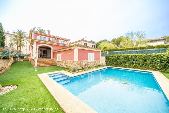 ESPECTACULAR Y ELEGANTE CHALET EN SOMETIMES CON PISCINA PRIVADA - BALEARES