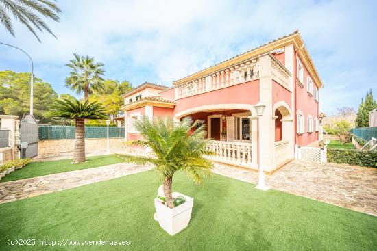 ESPECTACULAR Y ELEGANTE CHALET EN SOMETIMES CON PISCINA PRIVADA - BALEARES