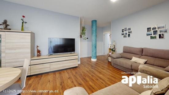 PISO REFORMADO Y CON TRASTERO EN CAN LLOBET!!! - BARCELONA