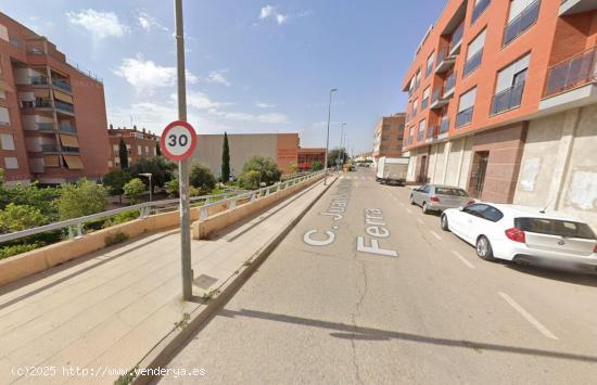 Se vende piso con garaje OKUPA en Lorca (Murcia). - MURCIA