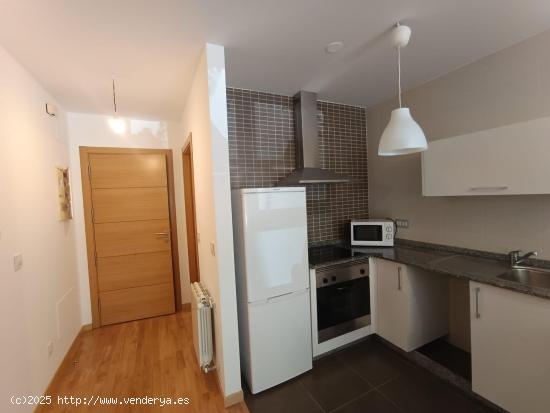  Apartamento en alquiler en Rúa Grecia - PONTEVEDRA 