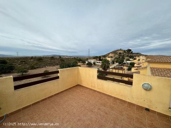 Villa Independiente en La Algarrobina: Lujo y Tranquilidad - ALMERIA