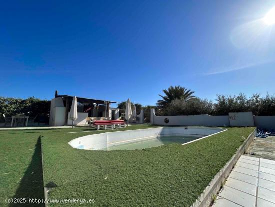 Chalet en el LLano de la Rosa - ALMERIA