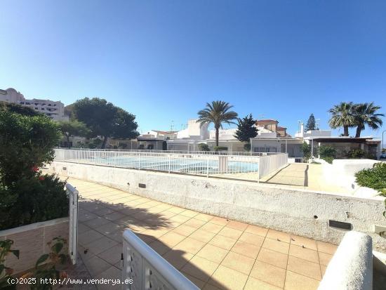  Tu Hogar Frente al Mar: Adosado Exclusivo en Primera Línea de Playa.  - ALMERIA