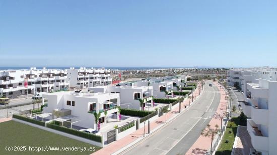 Exclusiva Villa de Nueva Obra a Pocos Metros de la Playa. - ALMERIA