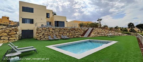 Tu Sueño Mediterráneo Hecho Realidad: Villa en Valle del Este. - ALMERIA