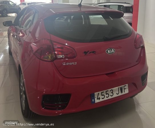 Kia Ceed 1400 100 CV DRIVE de 2017 con 68.634 Km por 12.900 EUR. en Tenerife