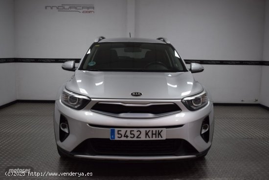 Kia Stonic 1.2i de 2018 con 84.000 Km por 12.900 EUR. en Valencia