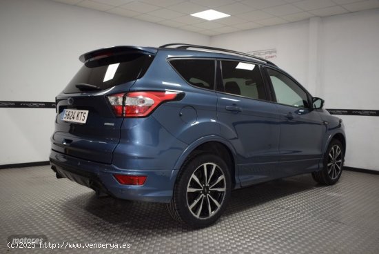 Ford Kuga 1.5i ST-Line de 2019 con 78.000 Km por 17.900 EUR. en Valencia