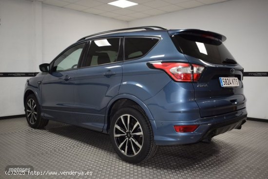 Ford Kuga 1.5i ST-Line de 2019 con 78.000 Km por 17.900 EUR. en Valencia