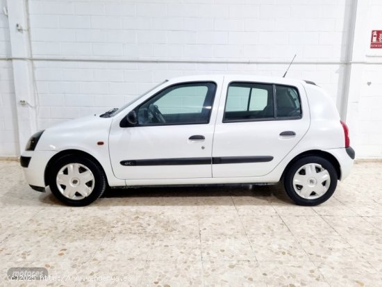 Renault Clio 1.5 dci de 2003 con 199.800 Km por 2.600 EUR. en Sevilla