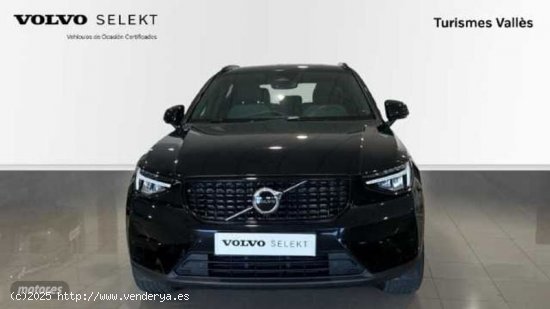 Volvo XC40 XC40 Plus, B3 mild hybrid, Gasolina, Dark de 2023 con 33.000 Km por 34.900 EUR. en Barcel