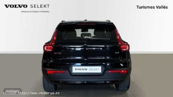 Volvo XC40 XC40 Plus, B3 mild hybrid, Gasolina, Dark de 2023 con 33.000 Km por 34.900 EUR. en Barcel