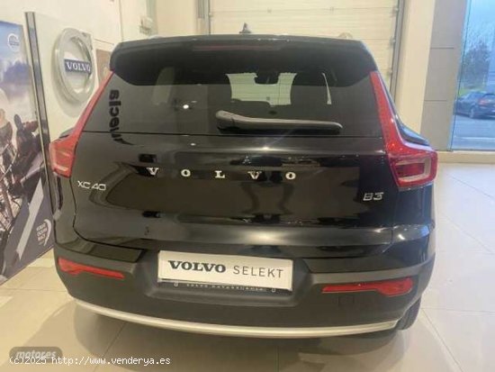 Volvo XC40 Core, B3 Mild Hybrid, Gasolina de 2024 con 30.300 Km por 32.950 EUR. en Navarra